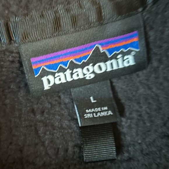 Patagonia Men's Black Fleece Vest - Picture 2 of 9
